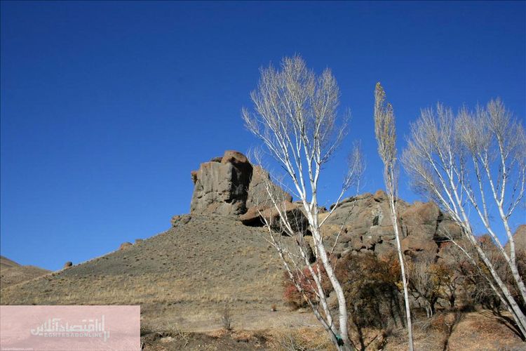 پیکره سنگی بابا داوود عنبران